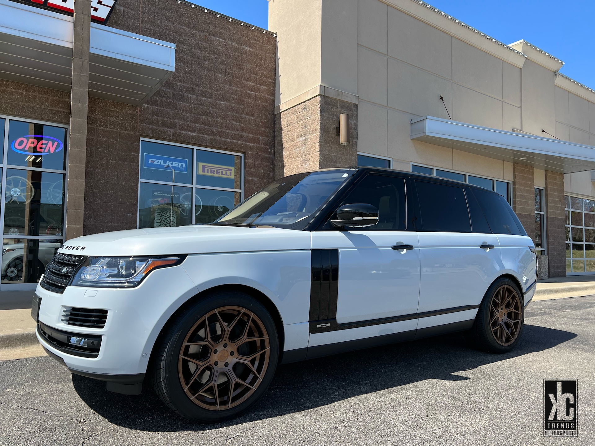  Land Rover Range Rover with 
