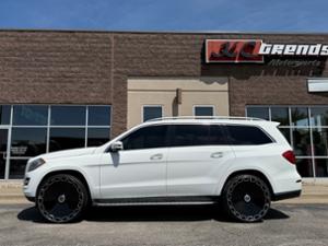 Mercedes-Benz GL450 with Giovanna Wheels Dicotto