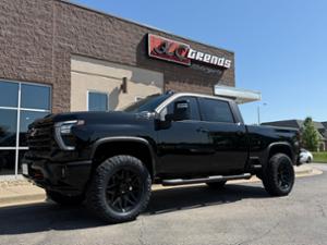 Chevrolet Silverado 2500 HD with Fuel 1-Piece Wheels Flux 8 - FC854BX