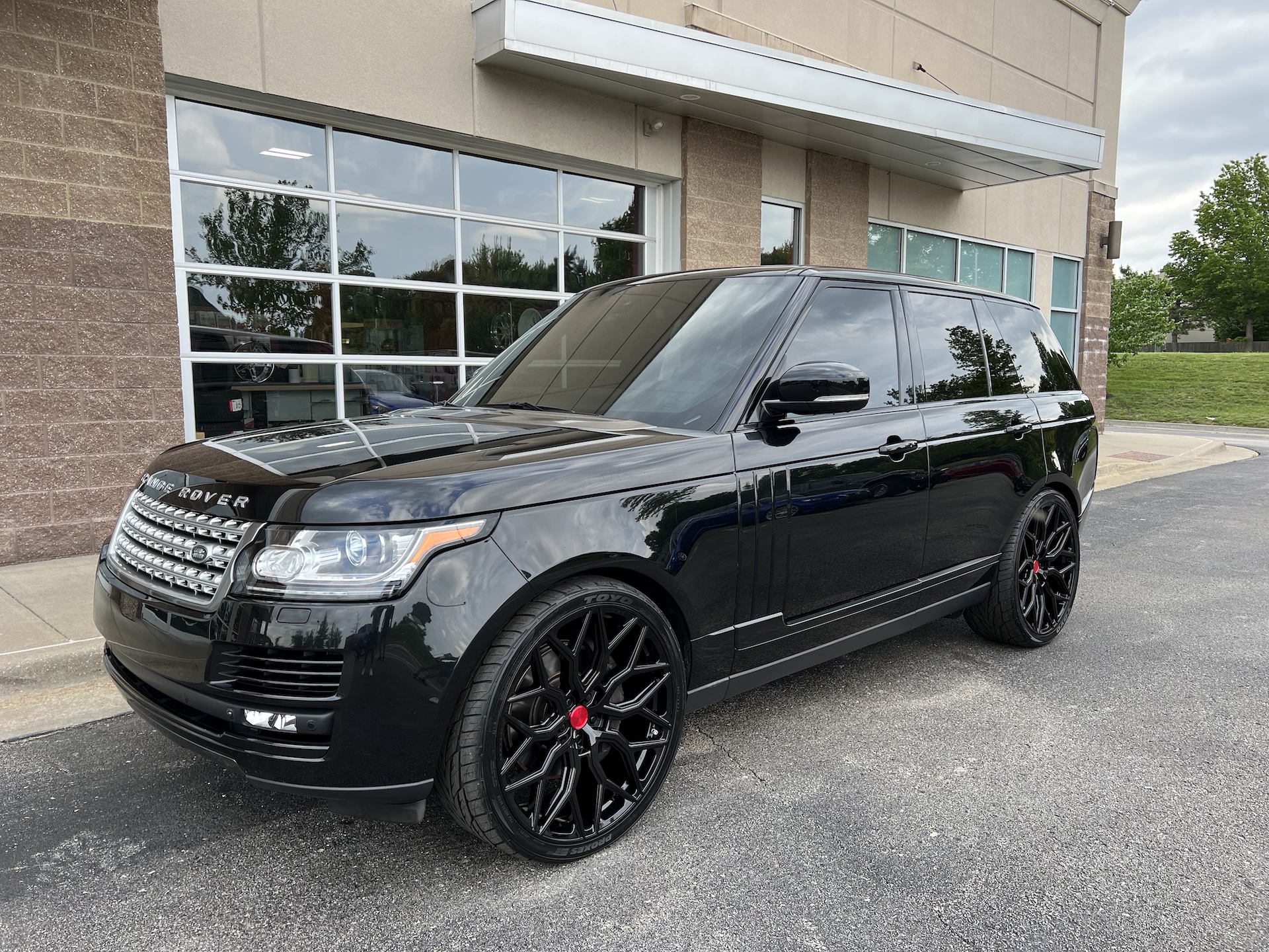  Land Rover Range Rover with Vossen Hybrid Forged HF-2