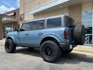 Ford Bronco with Fuel 1-Piece Wheels Charger 6 - FC873BT