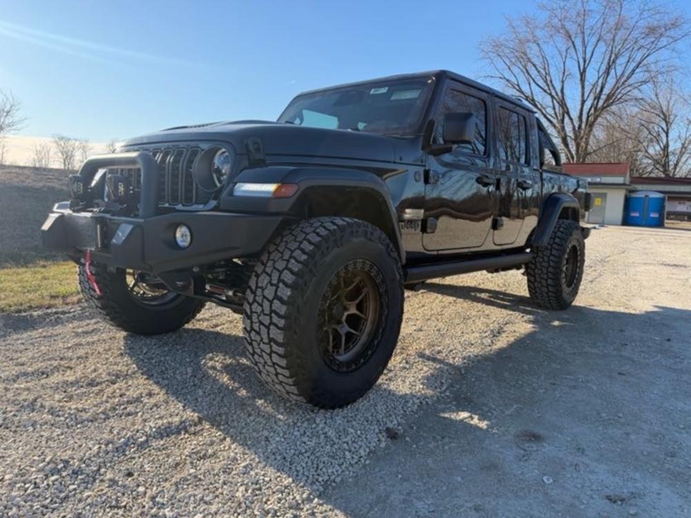 Jeep Gladiator Lock Off-Road Commando