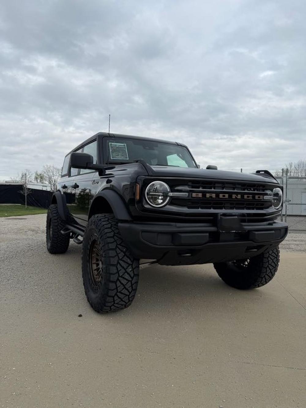 Ford Bronco Lock Off-Road Mojave