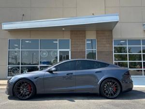 Tesla S with Vossen Hybrid Forged HF-4T