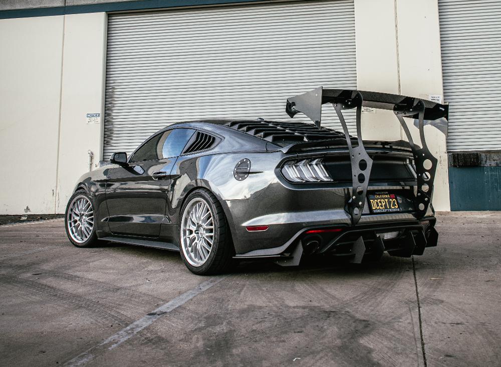 Ford Mustang Masi