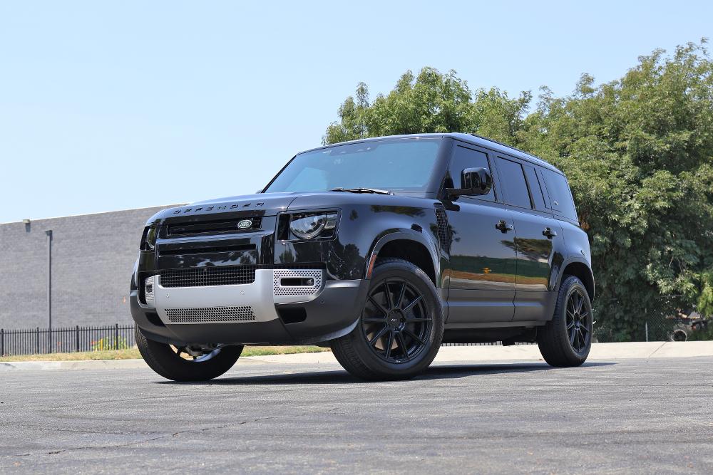 Land Rover Defender Voxx Feather Forged Lucca