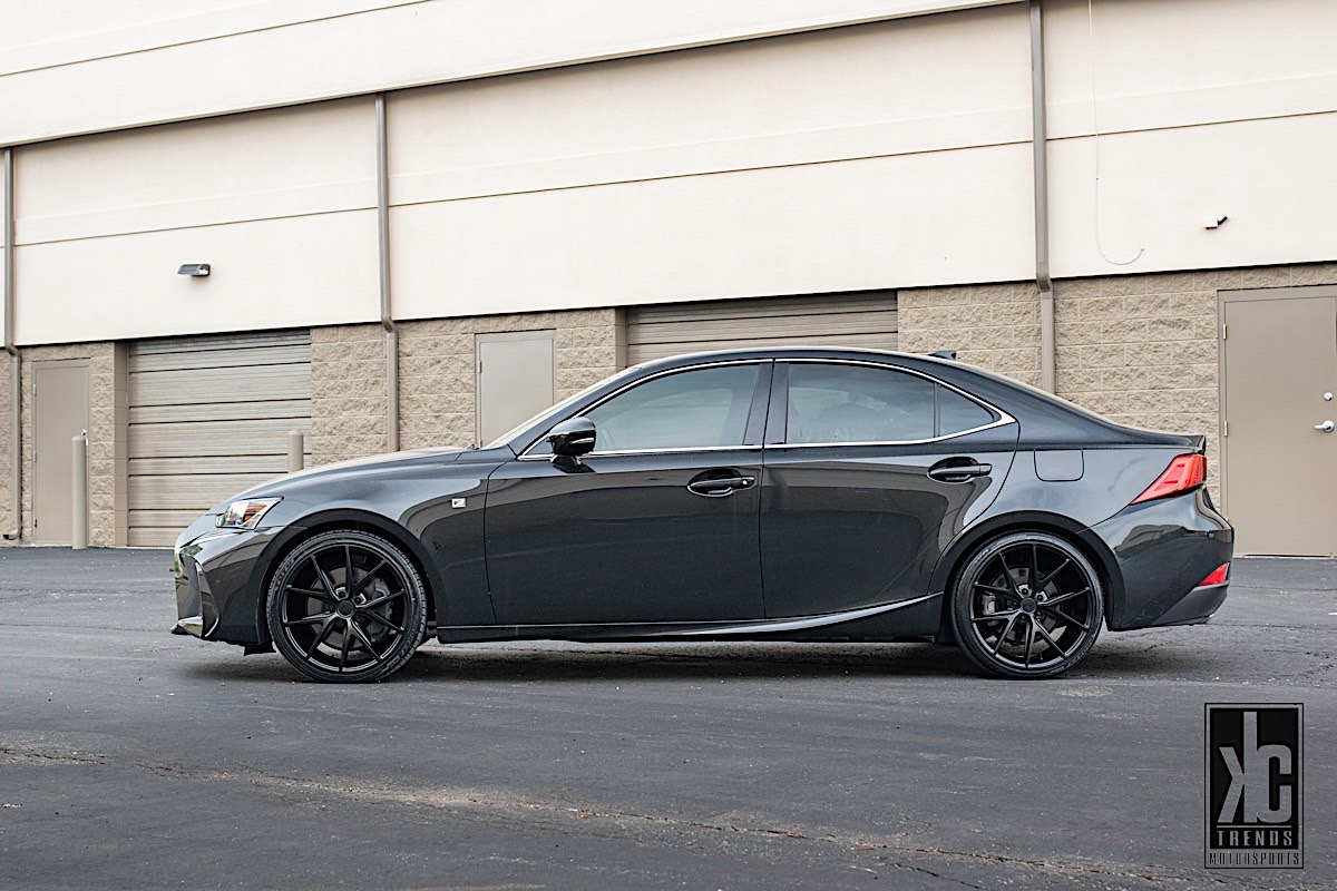 Lexus IS300