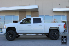 Chevrolet Silverado 1500 with Fuel 1-Piece Wheels Assault - D546