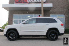 Jeep Grand Cherokee with Black Rhino Slide