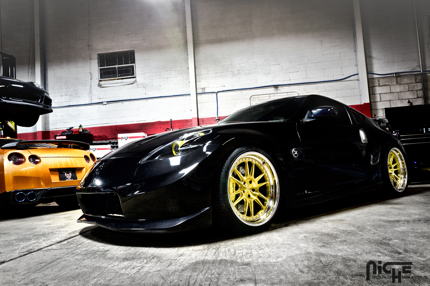 Nissan 370Z on Niche Competition Series Vicenza - H72 Wheels.