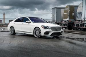 Mercedes-Benz S560