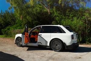 Rolls-Royce Mansory Cullinan Thumbnail