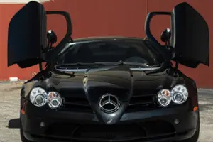 Mercedes-Benz SLR McLaren Thumbnail
