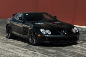 Mercedes-Benz SLR McLaren Thumbnail