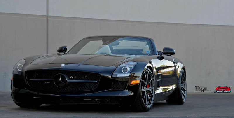 Mercedes-Benz AMG SLS