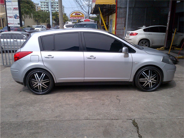  Nissan Versa with Status Wheels S805 Game