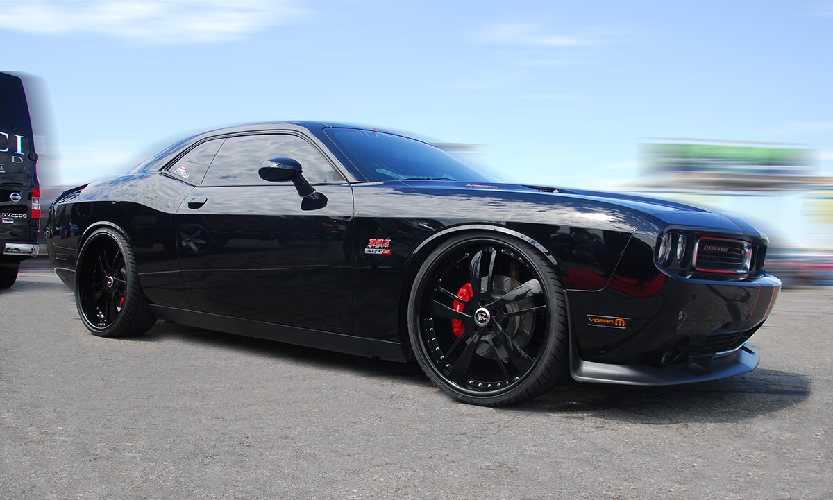 Car | Dodge Challenger on Rucci Forged Hundo Wheels | California Wheels