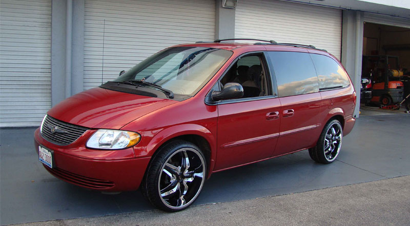  Chrysler Voyager with Status Wheels S822 Dynasty