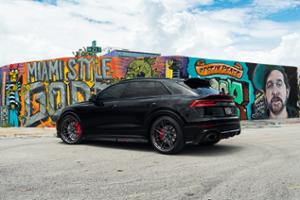 Audi RSQ8 Thumbnail