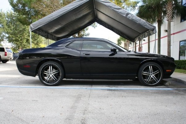  Dodge Challenger with Status Wheels S816 Knight 5