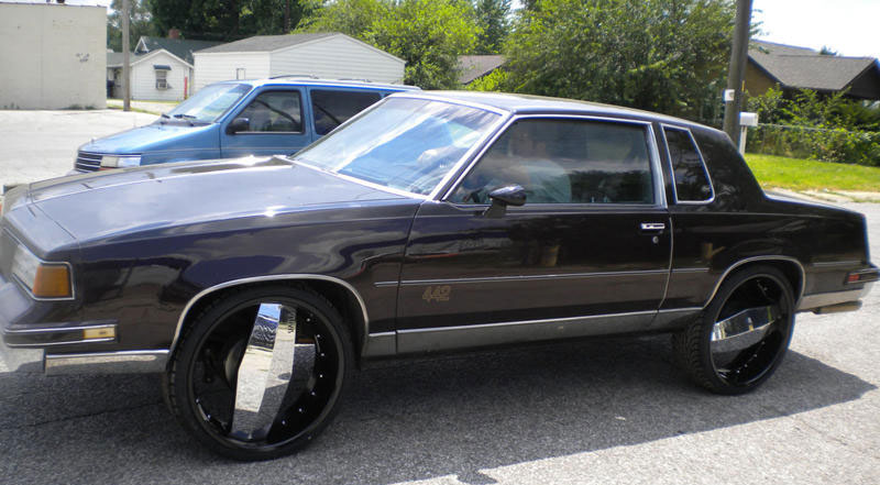  Chevrolet Monte Carlo with Status Wheels S815 Grinder