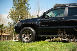 Toyota 4Runner with Black Rhino Bantam