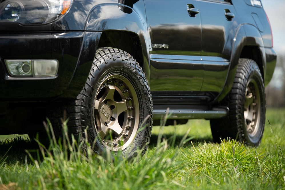  Toyota 4Runner with Black Rhino Bantam