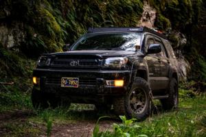 Toyota 4Runner with Black Rhino Bantam