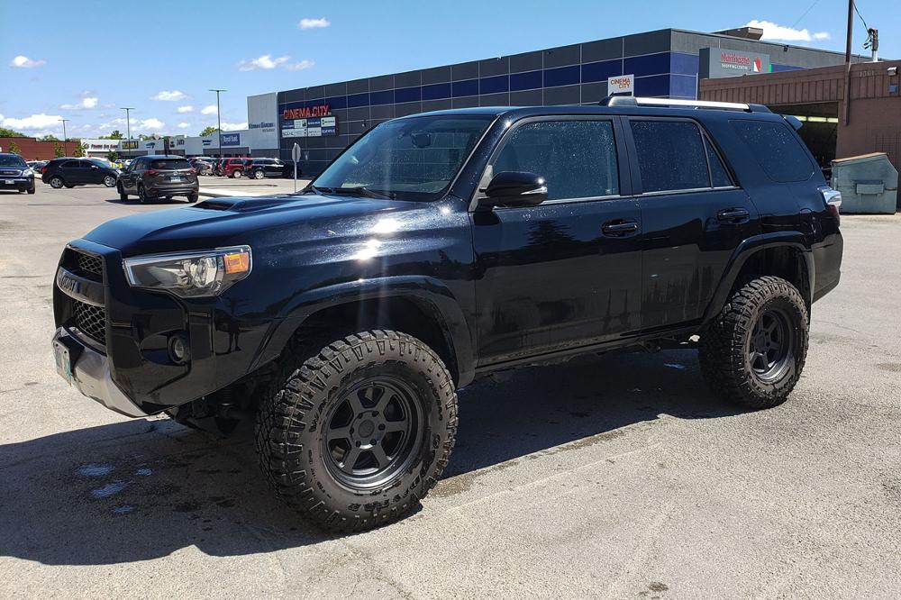  Toyota 4Runner with Black Rhino Rumble