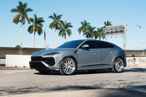 Lamborghini Urus SE Thumbnail