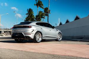 Lamborghini Urus SE Thumbnail
