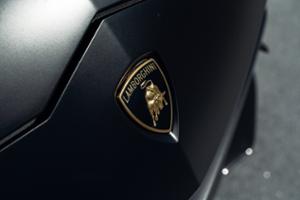 Lamborghini Urus Thumbnail