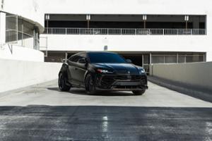 Lamborghini Urus Thumbnail