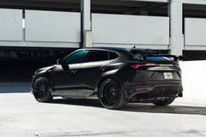 Lamborghini Urus Thumbnail