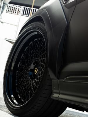 Lamborghini Urus Thumbnail