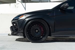 Lamborghini Urus Thumbnail