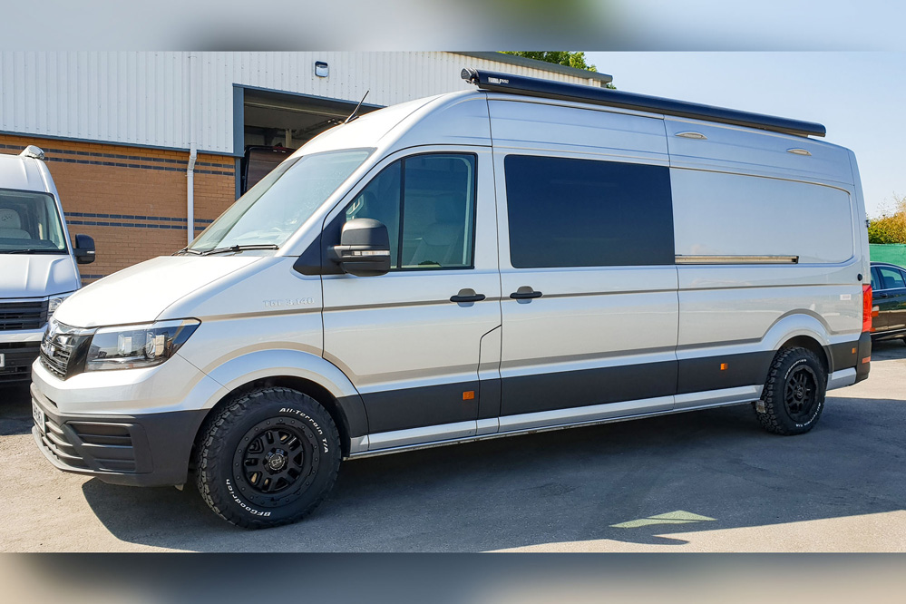  Volkswagen Crafter with Black Rhino Barstow
