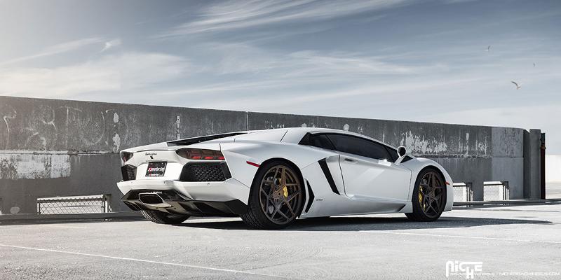 Lamborghini Aventador