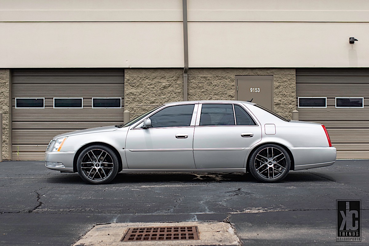 Cadillac DTS with Avenue A613