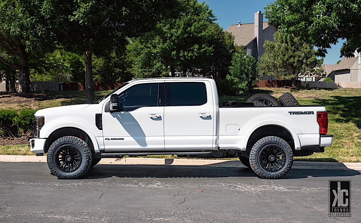 Ford F-250 Super Duty with Fuel 1-Piece Wheels Rebel 8 - D679