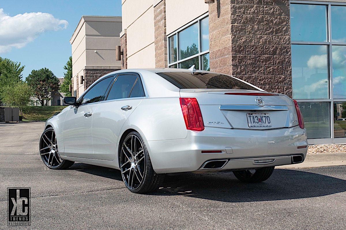 Cadillac CTS with Avenue A613