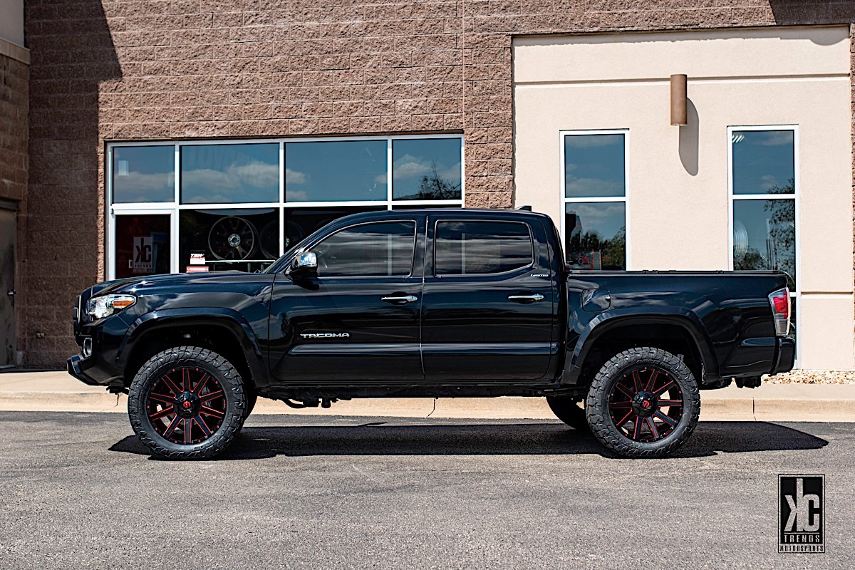Toyota Tacoma with Fuel 1-Piece Wheels Contra - D643