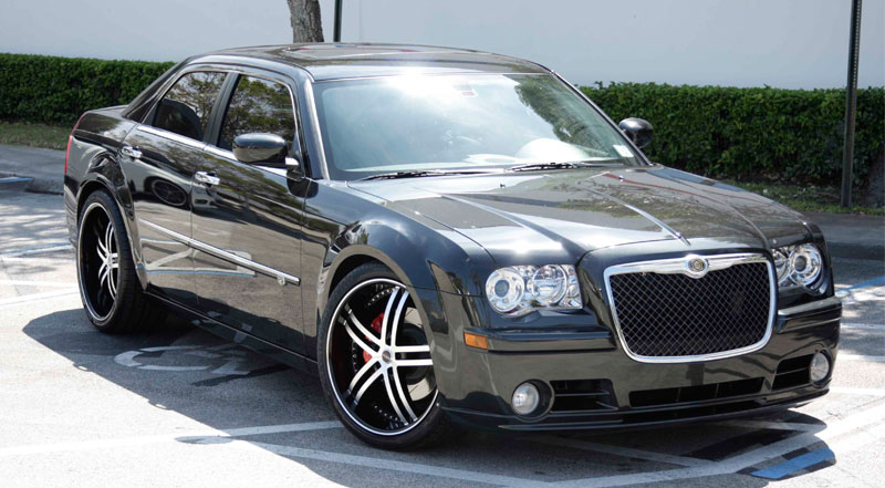  Chrysler 300 with Status Wheels S816 Knight 5