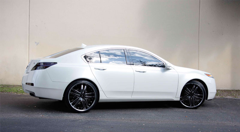  Acura RL with Status Wheels S820 Fang