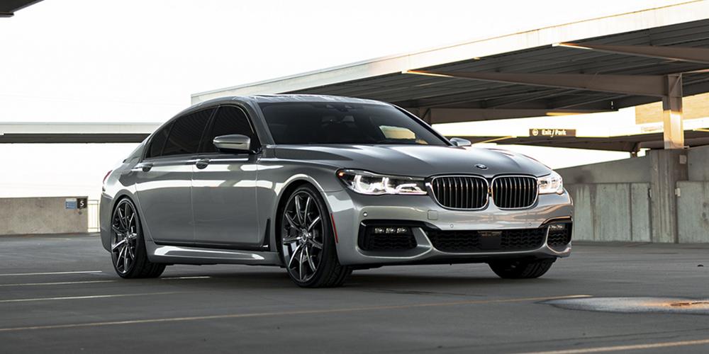 BMW 740i