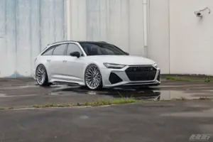 Audi RS6 Avant Thumbnail