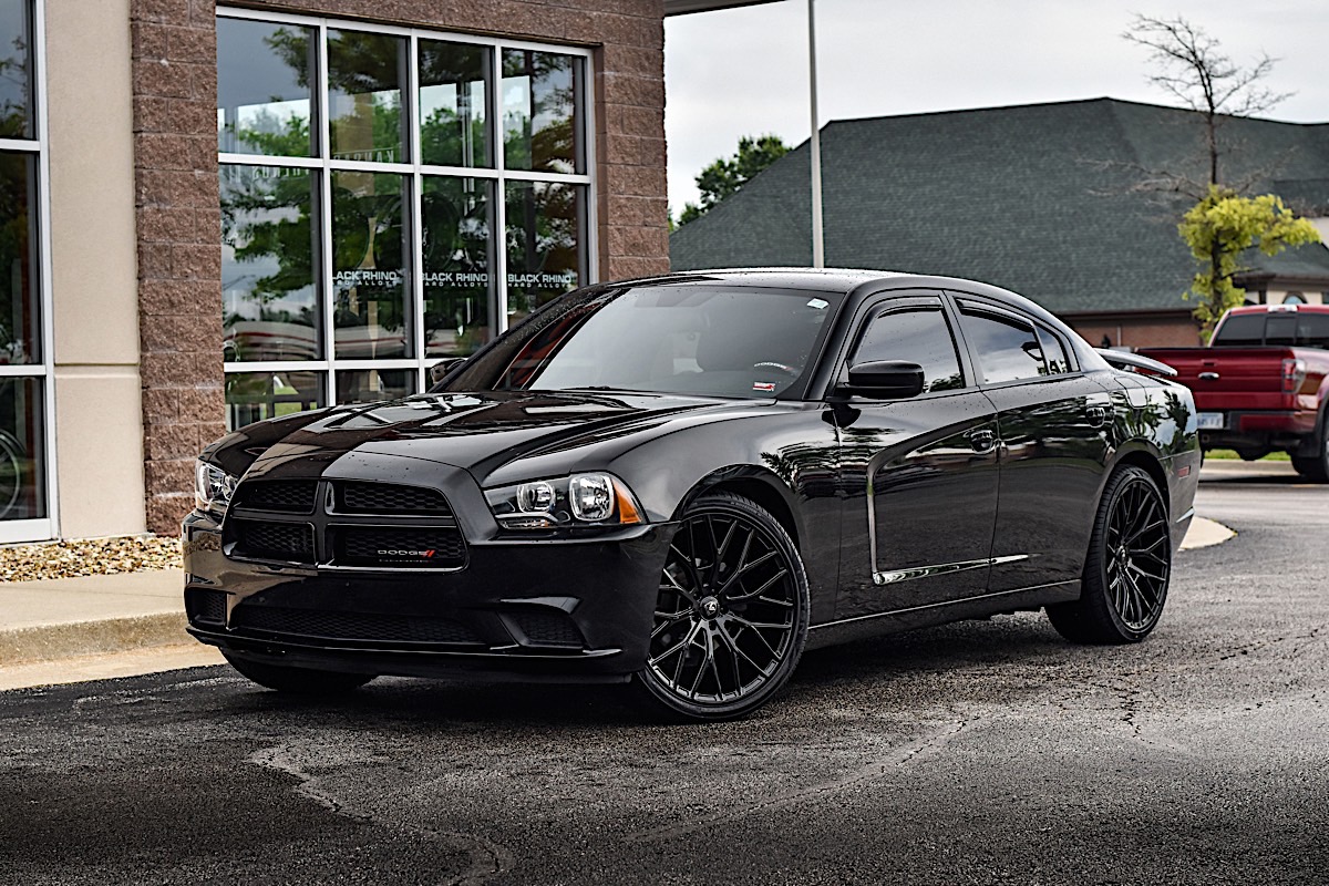 Dodge Charger with Asanti Black Label ABL-21 Leo