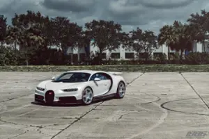 Bugatti Chiron Thumbnail