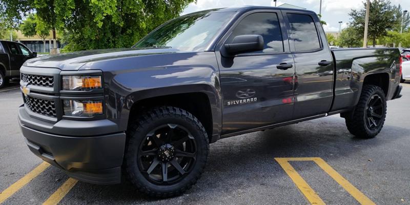  Chevrolet Silverado 2500 with Tuff Off-Road T05