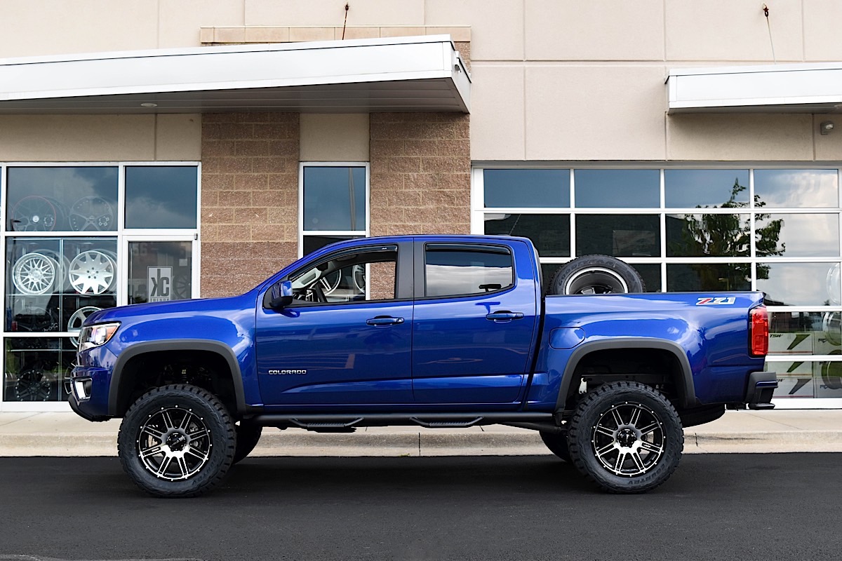 Chevrolet Colorado with Helo Wheels HE900